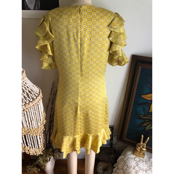 Kate Spade Yellow ruffle sleeve shift dress - Picture 13 of 16